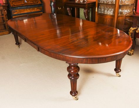 British Homes, Dinning Tables, Mahogany Dining Table, Mahogany Furniture, Antique Tables, Piano Stool, Ultra Instinct, Extending Dining Table, Antique Table