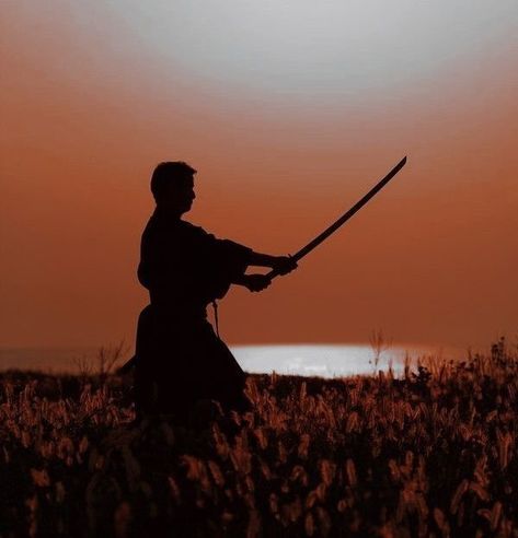 The poppy war triology || aesthetics Japanese Fantasy Aesthetic, Silkpunk Aesthetic, Prince Zuko Aesthetic, Swordsman Aesthetic, Zutara Aesthetic, Zuko Aesthetic, Kazuha Aesthetic, Samurai Aesthetic, Prince Zuko