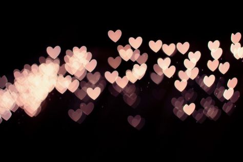 Pretty Cover Photos Facebook, Heart Facebook Cover Photos, Heart Cover Photos, Facebook Backgrounds, Facebook Cover Photos Inspirational, Wallpaper Blur, Facebook Background, Cover Photos Facebook, Pretty Hearts