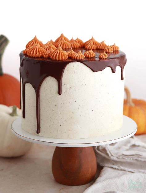 Pumpkin Chocolate Marble Cake with Brown Butter Frosting - Sugar & Sparrow Cake With Brown Butter Frosting, Marbled Cake, Pumpkin And Chocolate, Chocolate Marble Cake, Brown Butter Frosting, Buttermilk Recipes, Cheesecake Cupcakes, Butter Frosting, Spiced Pumpkin