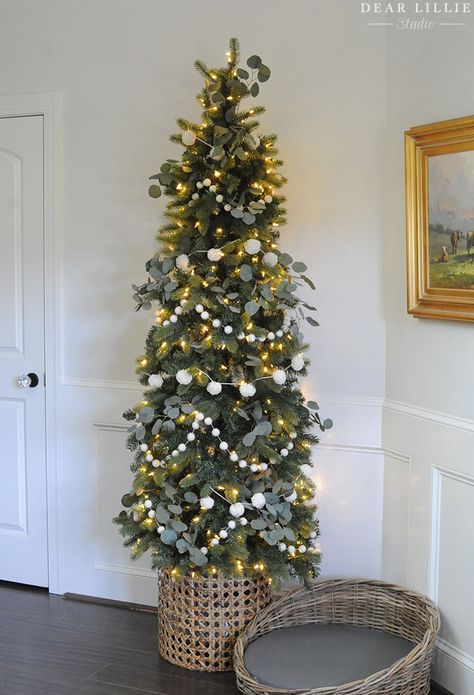 4.5 Ft Christmas Tree Ideas, Christmas Pencil Tree Ideas Decorating, Decorating Small Christmas Tree Ideas, How To Decorate A Slim Christmas Tree, Slim Xmas Tree Decorating Ideas, Pencil Christmas Tree Decorated Ideas, Pencil Tree Decorating Ideas Christmas, Slim Christmas Tree Ideas Decorating, Small House Christmas Decor