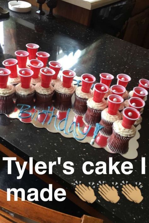 These famous party ideas for an 21st birthday are literally perfect for girls! She even included decorations they will love! Birthday Decor For Men, Alcohol Tower, 21st Birthday Ideas For Guys, Cute Birthday Cake Ideas, 21 Bday Ideas, 21st Birthday Decor, 21st Birthday Cake For Guys, Cute Party Decorations, 21st Birthday Ideas