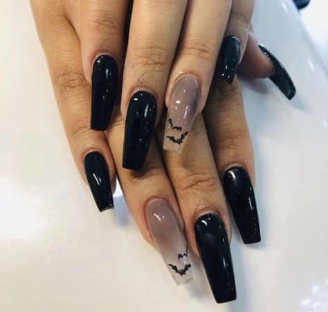 Twilight Marathon, Halloween Nail Art Ideas, Black Halloween Nails, Holloween Nails, Nails Inspired, Halloween Acrylic Nails, Black Acrylic Nails, Goth Nails, Edgy Nails