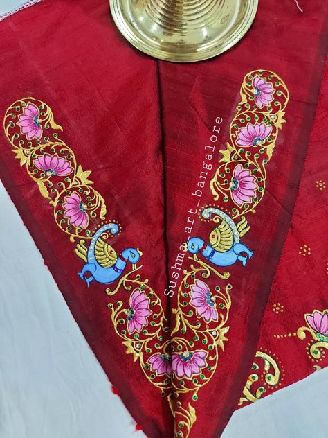 Tanjore Border Designs, Pichwai Paintings On Blouse, Tanjore Fabric Painting, Tanjore Painting On Sarees, Tanjavur Painting On Blouse, Tanjavore Paintings, Tanjore Painting On Blouses, Painting On Blouse, Blouse Painting