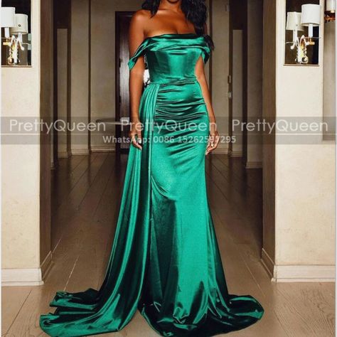 Teal Silk Prom Dress, Green Gowns Elegant, Classy Dresses Elegant Formal, Emerald Green Prom Dress Long, Emerald Green Dress Long, Colour Wardrobe, Prom 2k23, Emerald Green Evening Dress, Emerald Prom Dress