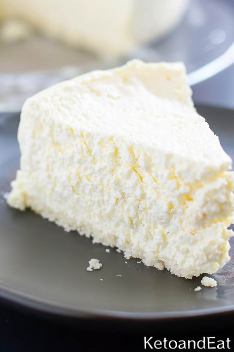 Carnivore No Bake Mascarpone Cheesecake Carnivore Recipes With Cream Cheese, Carnivore Desserts Easy, Carnivore Treats, Gelatin Cheesecake, Keto Marscapone Cheesecake, Carnivore Dessert Recipes, Carnivore Cake, Carnivore Cheesecake, Carnivore No Bake Cheesecake