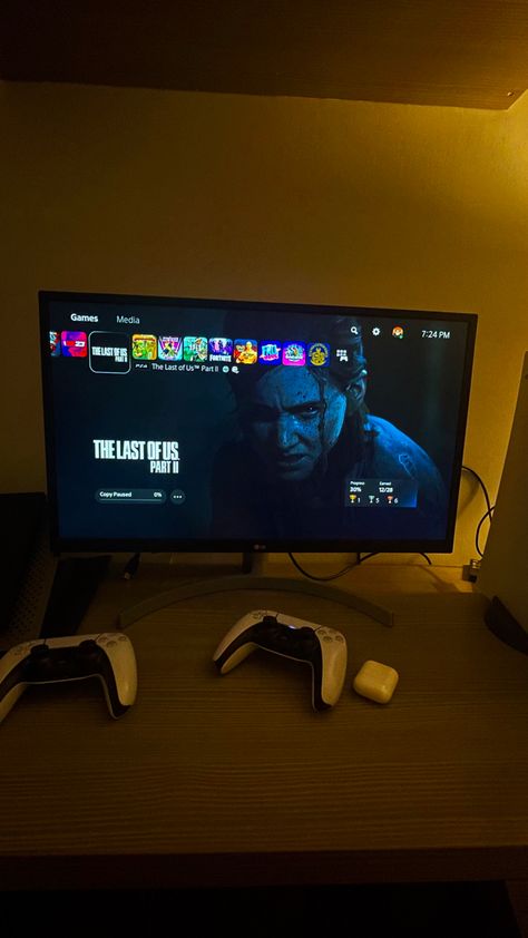 Ps5 Aesthetic Wallpaper, Gaming Night Aesthetic, Night Gaming Aesthetic, Gamer Pics Aesthetic, Ps5 Snap, 0.5 Pics, Ps4 Aesthetic, Ps5 Aesthetic, Xbox Aesthetic