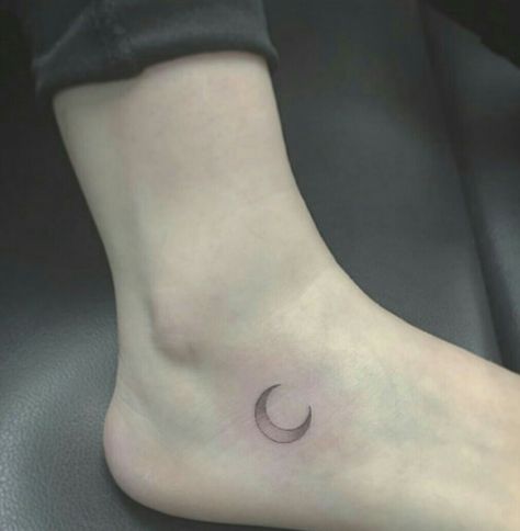 Crescent moon Shaded Crescent Moon Tattoo, Tattoo Crescent Moon, Woman Tattoos, Tattooed Woman, Tattoo Shading, Crescent Moon Tattoo, Cute Tats, Small Wrist Tattoos, Piercing Ideas