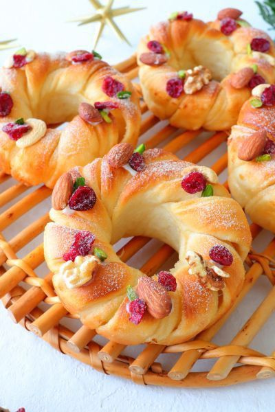 Japanese Bread, Bread Shaping, Pastry And Bakery, Bread Recipes Sweet, Bakery Recipes, Bread Recipes Homemade, Cheap Meals, Sweets Desserts, Cafe Food