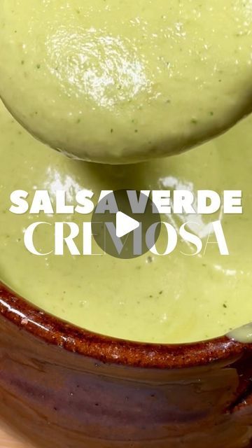 70K views · 3.5K likes | Valeria Sosa on Instagram: "Salsa verde cremosa  5 chiles serranos 1/4 cebolla 1 calabaza  2 dientes de ajo Sal Aceite en hilo" Salsa Tomatillo, Chile Serrano, Shrimp Ceviche, Salsa Verde, Mexican Food, Pasta Recipes, Mexican Food Recipes, Sauce, Salad