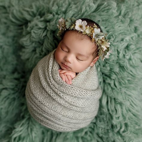 Such a sweet lil lady! love this green on Miss Hailey 💚 #newbornphotographer #newbornphotography #babyphotography #babyphotographer #adelaidebabyphotographer #adelaidebabyphotography #meganmacdonaldphotography #adelaidenewbornphotography #adelaidenewbornphotographer #adelaidephotographer #adelaidematernityphotography #adelaidematernityphotographer Newborn Photos With Flowers, Photographing Babies, Maternity Photographer, Newborn Photographer, Newborn Photos, Instagram Pictures, Maternity Photography, Baby Photography, Newborn Photography