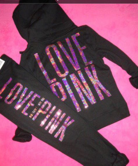 Pink sequin jogging suit / Victoria secret Lazy Clothes, Mcbling Fashion, Birthday Vibes, I Love Pink, Pink Clothes, College Dorms, Victoria Secret Outfits, Idea Style, Pink Nation