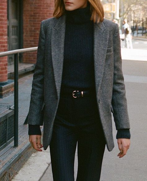 Coat Belt, Casual Outfit Inspiration, Fall Jeans, Nili Lotan, Thrift Shop, Clothes Outfits, Grey Blazer, Classic Chic, Fall 2022