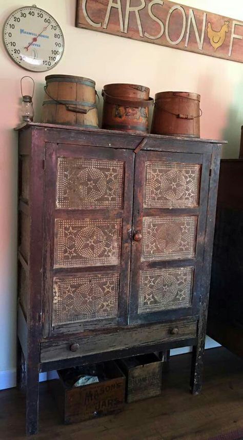 ★Pie safe More Antique Pie Safe, Jelly Cupboard, Primitive Cupboards, Country Cupboard, Antique Cupboard, House Updates, Pie Safe, Rustic Crafts, Outdoors Quotes