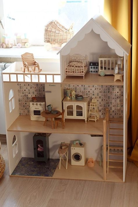 Maileg Doll House, Big Doll House, Ikea Dollhouse, Simple Cottage, Kids Doll House, Diy Barbie House, Doll House Plans, Doll House Crafts, Toy House