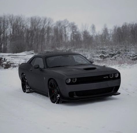 ماثيو ماكونهي, Dodge Challenger Hellcat, Dodge Challenger Srt Hellcat, Dodge Muscle Cars, Dodge Challenger Srt, Street Racing Cars, Fancy Cars, Pretty Cars, Drift Cars