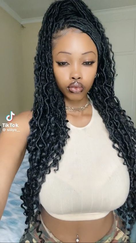 Faux locs Long Locs Black Women, Locs Hair Styles, Long Soft Locs, Fake Locs, Long Faux Locs, Faux Locs Colored, Locs Black Women, Long Locs, Soft Locs