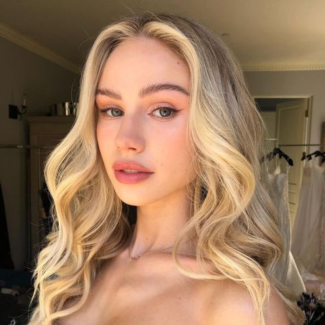 scarlett rose leithold daisy calloway Empire Of Sin, Daisy Calloway, Makup Looks, Facial Routine Skincare, Scarlett Leithold, Empire Series, Scarlett Rose, Makeup Books, Read Story