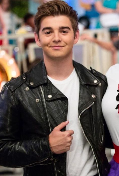 50's jack griffo is adorable Max Thunderman, Jack Griffo, Max Charles, Jack Davis, Famous Star, Madison Beer Outfits, Justin Bieber Posters, Fictional Character Crush, Beer Outfit