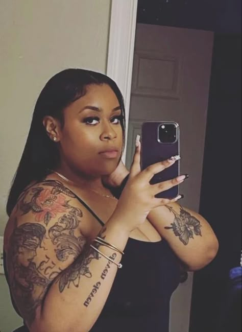 Saggitarius Tattoo Black Woman, Starter Sleeve Tattoo Women, Chest Tattoo Black Woman, Elephant Tattoos Black Women, Baddie Face Tattoos, Red Tattoos For Women Brown Skin, Tattoo Ideas Female Dark Skin, Tattoos For Baddies, Baddie Tats Arm