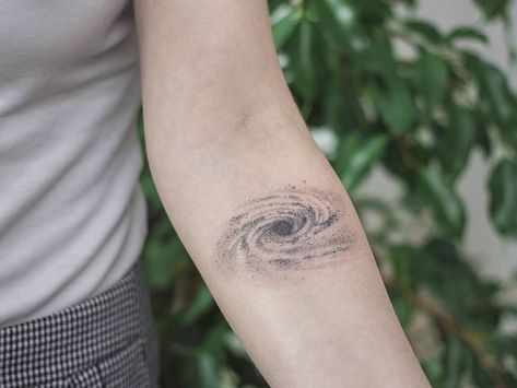 Galaxy Tattoo Sleeve, Black Hole Tattoo, Spiral Tattoo, Outer Space Tattoos, Astronomy Tattoo, Astronaut Tattoo, Universe Tattoo, Planet Tattoos, Galaxy Tattoo