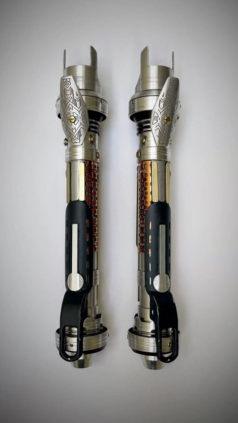 Dual Lightsaber Design Ideas, Jedi Lightsaber Design, Sith Lightsaber Design, Lightsaber Design Ideas Drawing, Twin Lightsabers, Custom Sith Lightsaber, Oc Lightsaber, Custom Lightsaber Hilt Design, Lightsaber Staff