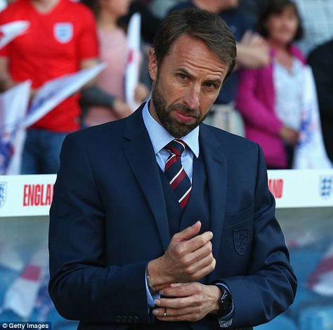 England boss Gareth Southgate was impressed with Rashford and later praised his 'swagger' Southgate England, England Fa, England Football Players, Josh Bowman, Football Tricks, Kyle Walker, Three Lions, England Football Team, Blue Suits