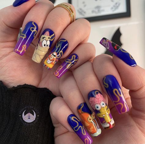 Cartoon Nail Designs Short, Fall Character Nails, Halloween Cartoon Nails, Spongebob Halloween Nails, Cartoon Halloween Nails, Silent Hill Nails, Halloween Character Nails, Cartoons Nails, 90s Cartoon Nails Acrylic