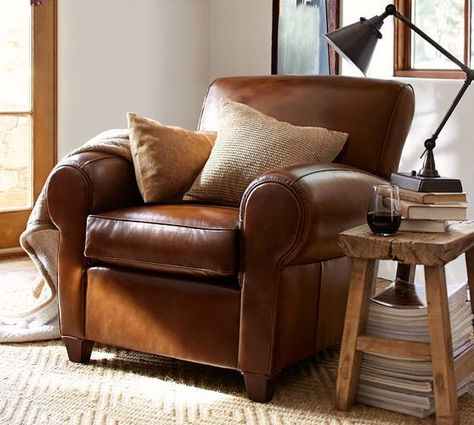 The ultimate in classic furniture. Will last your family for years. Manhattan Leather Club Chair Brown Leather Chair, Sofa Kulit, Furnitur Ruang Keluarga, Brown Leather Sofa, Leather Club Chairs, Reading Area, Leather Chairs, Living Room Leather, Leather Furniture