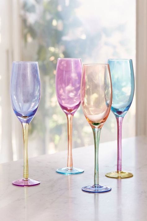 Colored Wine Glasses, Glass Drinkware, Creative Wedding Gifts, Glass Champagne, Smart Tiles, Fluted Glass, Best Wedding Gifts, Flute Glass, Dream Apartment