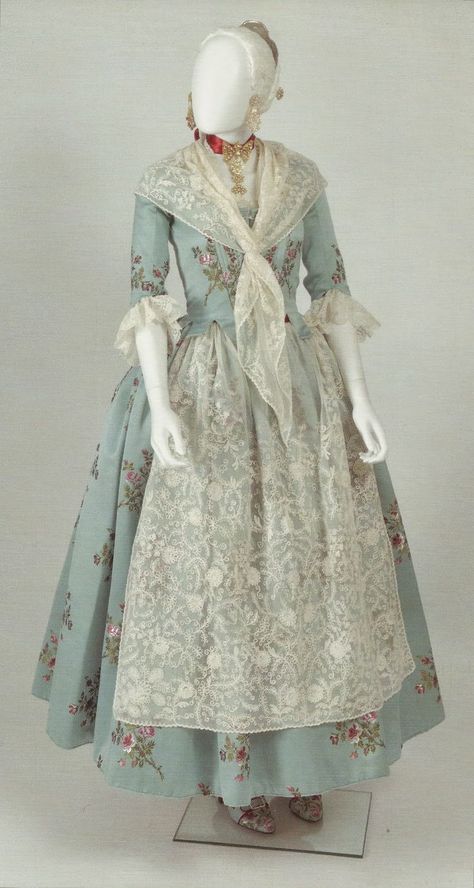 1000+ images about Colonial/18th Century Style on Pinterest | 18th ... Woods Ideas, 18th Century Dresses, 1700 Fashion, Costume Inspirations, Colonial Dress, 18th Century Women, Beast Costume, 18th Century Dress, Rococo Fashion