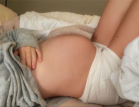 Tiny Pregnant Belly, 2 Month Pregnant Belly, Embarazo Aesthetic, Pregnant Belly Aesthetic, 4 Months Pregnant Belly, Small Pregnant Belly, Korean Pregnant, Pregnant Aesthetic, Aesthetic Pregnancy