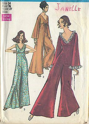 70s Mode, Bridal Veils And Headpieces, Vintage Vogue Sewing Patterns, Robes Vintage, Vogue Sewing, Vogue Sewing Patterns, Simplicity Sewing, Couture Vintage, Simplicity Patterns