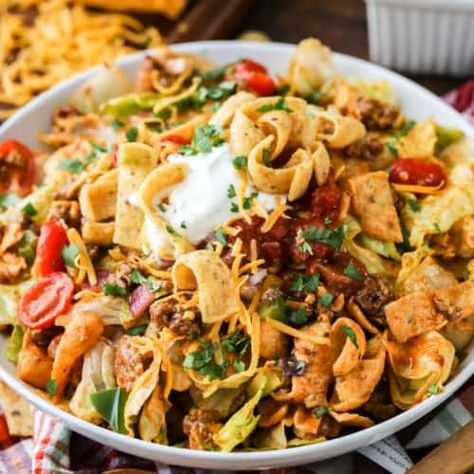 Frito Taco Salad Frito Pie Salad Recipe, Taco Salad Recipe With Fritos, Frito Taco Bowl, Taco Salad With Fritos, Fritos Taco Bowls, Salad With Fritos, Taco Salad Bar, Frito Salad, Frito Taco Salad