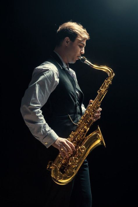 1930 Aesthetic, Man Playing Saxophone, Saxophone Photography, Band Senior Pictures, Playing Saxophone, Jazz Instruments, Jazz Saxophone, Musician Portraits, Unique Senior Pictures