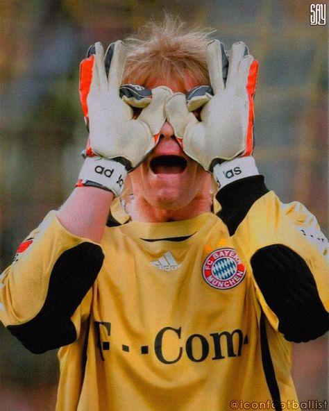 Oliver Kahn - Bayern München . . . . . . . #bayernmunich #oliverkahn #icon #footballer #retrofootball #iconic #oldbutgold Oliver Kahn, History Of Hip Hop, Football Players Photos, Cr7 Messi, Soccer Photography, Real Madrid Football, Football Images, Soccer Poster, Football Icon