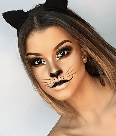 13 Easy Halloween Makeup Ideas to Try - An Unblurred Lady Easy Halloween Makeup Ideas, Obličejové Masky, Cat Halloween Makeup, Halloweenský Makeup, Halloween Make-up Looks, Easy Halloween Makeup, Halloween Makeup Pretty, Halloween Eye Makeup, Maskcara Beauty