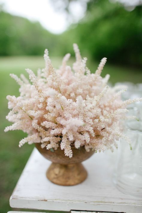 pale pink floral centerpiece Astilbe Wedding, Pink Wedding Centerpieces, Pink Centerpieces, Summer Centerpieces, Romantic Outdoor Wedding, Red Bouquet Wedding, Pink Garden, Pink Candles, Floral Centerpieces