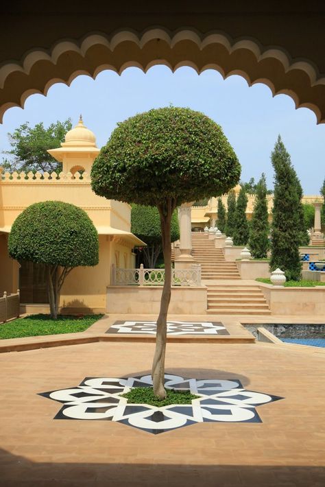 Indian Palace Exterior, Oberoi Udaivilas, Indian Palace Architecture, India Udaipur, Udaivilas Udaipur, The City Palace Jaipur, Udaipur Photography Palaces, Bill Bensley, Karimun Jawa