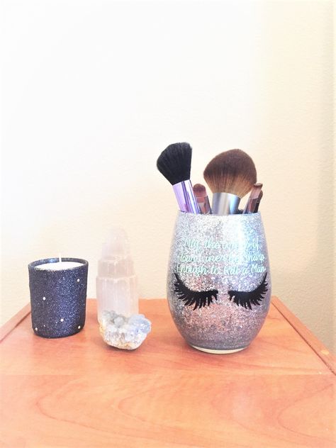 Diy makeup brush