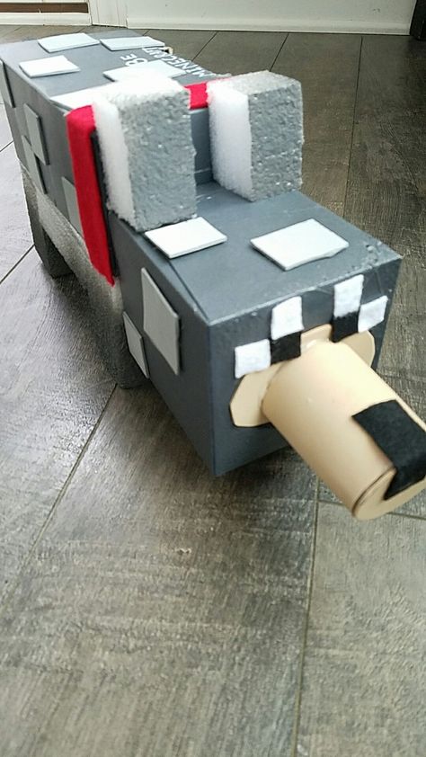 Minecraft wolf valentine box. Minecraft Wolf, Pta Moms, Valentine Boxes For School, Valentine Day Boxes, Minecraft Party, Valentine Box, Minecraft, Toddler Bed, Craft Projects