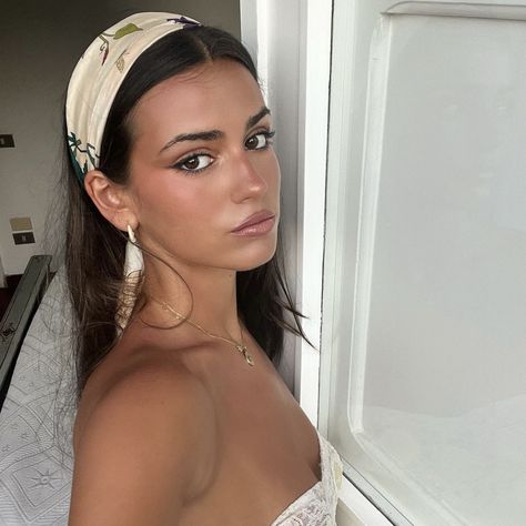 Italian Makeup Looks, Italian Makeup, Brunette Aesthetic, Going Out Makeup, Tan Face, Italian Beauty, Summer 3, Italian Summer, Tan Skin