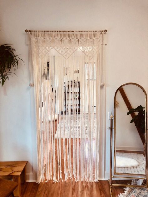 Porta Closet, Decorating Living Room Ideas, Kitchen Door Curtains, Rideaux Boho, Macrame Door, Macrame Door Curtain, Boho Entryway, Bead Curtains, Curtain Macrame