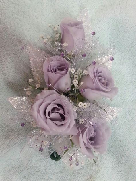 Purple and silver corsage Corsage For Purple Dress, Purple And Gold Corsage, Prom Flowers For Iridescent Dress, Purple Corsage, Prom Corsage Purple, Corsage Purple, Light Purple Corsage, Lavender Rose Corsage, Prom Flowers Corsage Purple