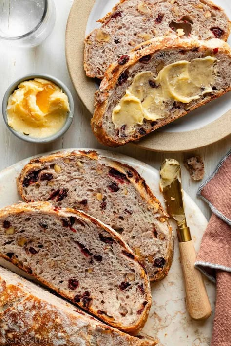 Yeasted bread has never been easier. This simple method produces the most beautiful and crusty cranberry nut no-knead bread with very little hands-on work! Recipe on sallysbakingaddiction.com Cranberry Nut Bread, Homemade Honey Butter, Honey Oat Bread, Sallys Baking, Homemade English Muffins, Chewy Bread, Fall Baking Recipes, Sandwich Bread Recipes, Walnut Bread