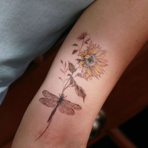 Dragon Fly Tattoo, Small Dragonfly Tattoo, Fly Tattoo, Dragonfly Tattoos, Bow Tattoo Designs, Dragonfly Tattoo Design, Forearm Tattoo Women, Sunflower Tattoos, Detailed Tattoo