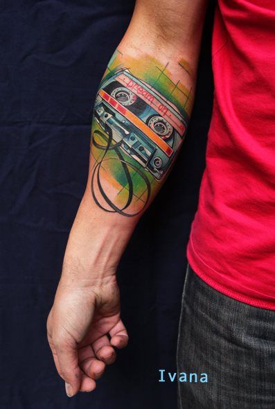 https://www.facebook.com/pages/Ivana-Tattoo-Art/208943449123095 Ivana Tattoo Art Tape Cassette Tattoo, 80s Cassette, Ring Tattoo Designs, Tattoo Music, Super Tattoo, Tape Cassette, Mermaid Tattoos, Music Tattoo, Music Tattoos