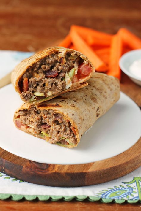 Bacon Cheeseburger Wraps - Free Style in KItchen Cheeseburger Wrap, Healthier Dinners, Cheeseburger Wraps, Emily Bites, Smart Points Recipes, Recipe Builder, Points Recipes, Bacon Cheeseburger, Wrap Recipes