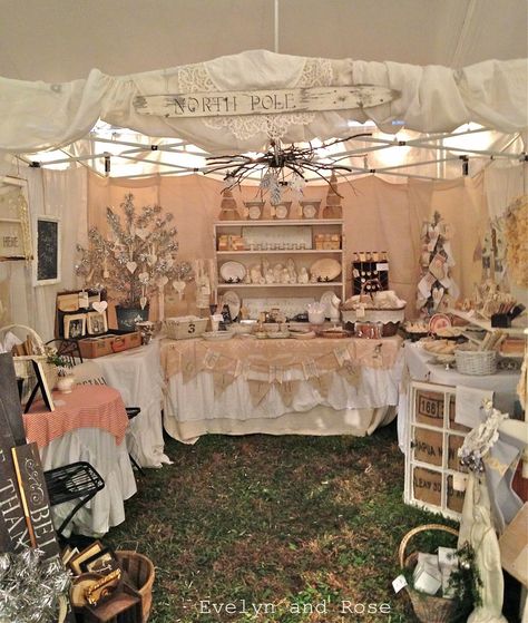 Evelyn and Rose: Holiday Vintage Bazaar and Meeting Matthew Mead! Bazaar Booth Ideas, Bazaar Booth, Booth Display Ideas, Vendor Booth Display, Craft Fair Booth Display, Muebles Shabby Chic, Stall Display, Stand Feria, Craft Show Booth