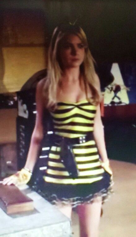 Killer bee costume Bee Costume Aesthetic, Ladybug And Bumblebee Costume, Bee And Beekeeper Costume, Killer Bee Costume, Ladybug And Bee Costume, Bee And Flower Costume, Bee Halloween Costumes Women, Bumblebee Halloween Costumes, Bumble Bee Halloween Costumes